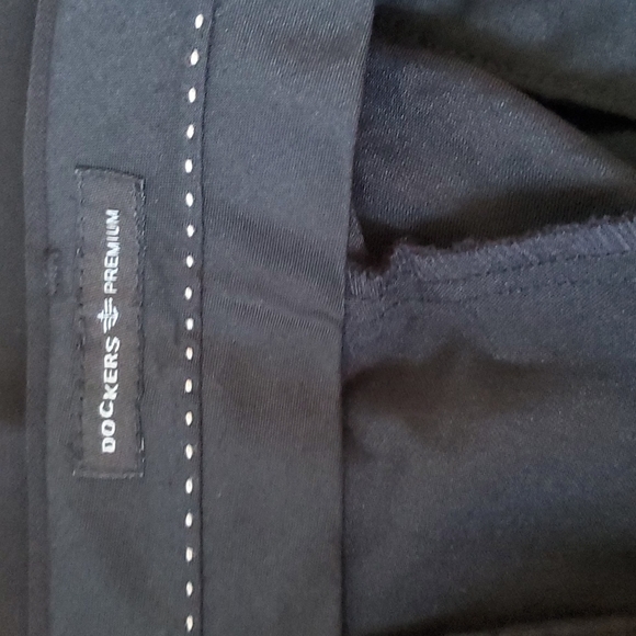 BUNDLE 2-Dockers Premium 36 x 29 - Picture 8 of 9